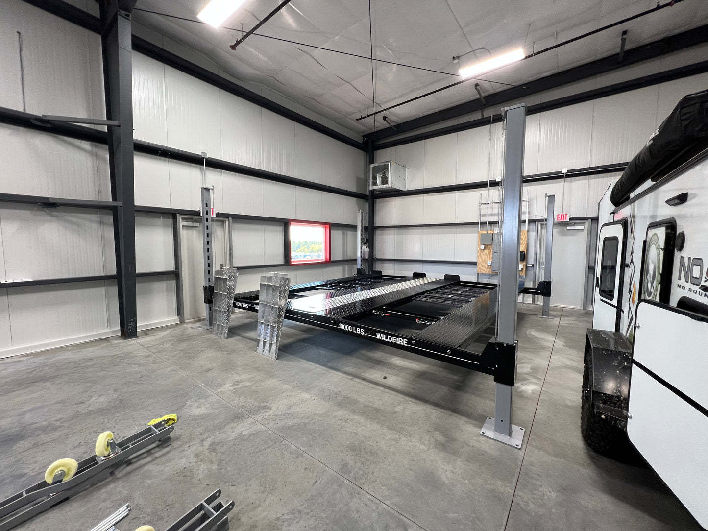 Wildfire 10000 Double Wide | Heavy Duty Car Lift