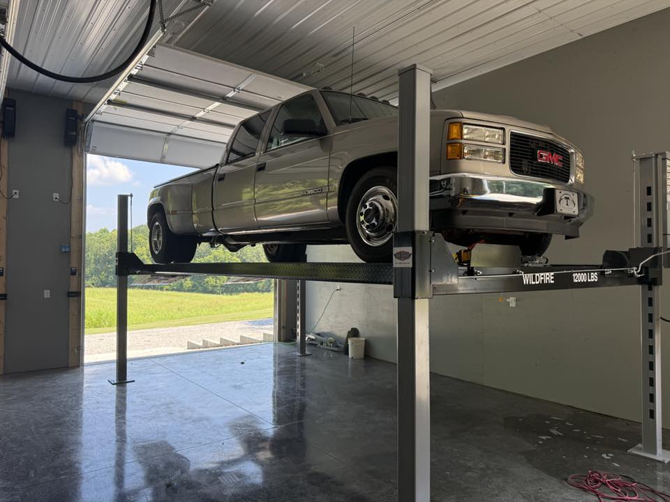 Wildfire 12000 Truck Lift | Heavy Duty Vehicle Lift