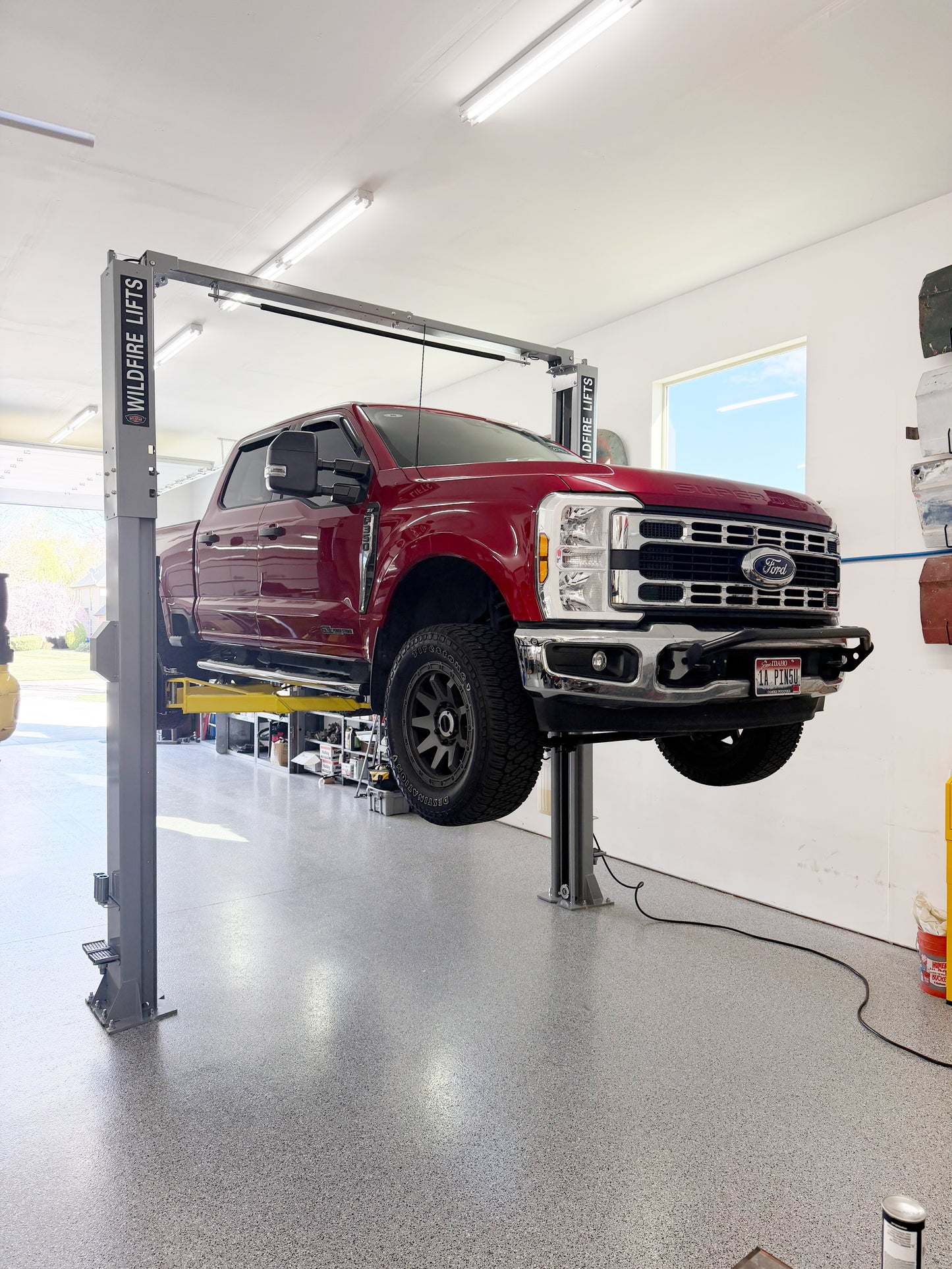 WF10KPRO | 10000 LBS | 2‑Post Lift