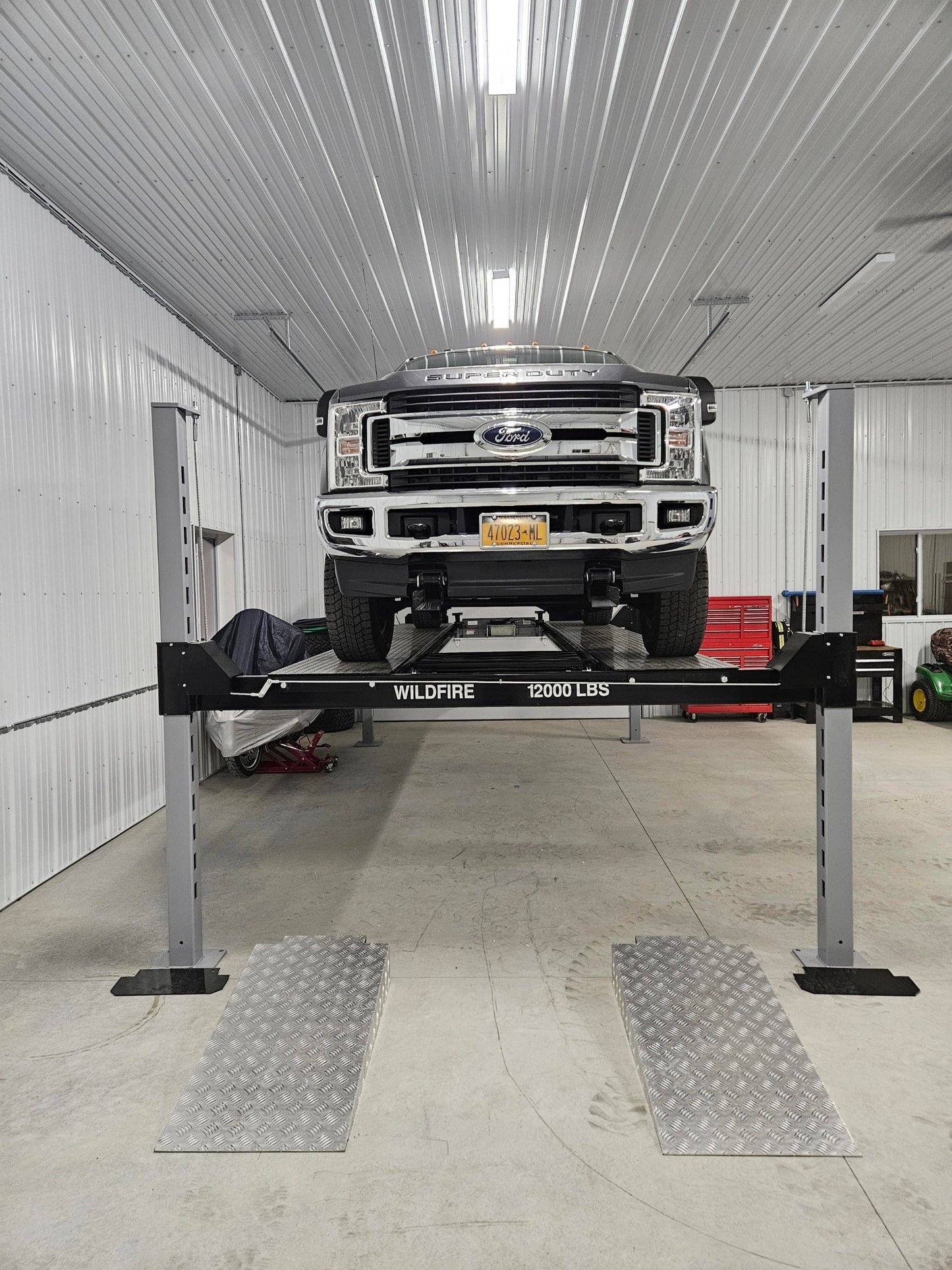 Wildfire 12000 Truck Lift | Heavy Duty Vehicle Lift