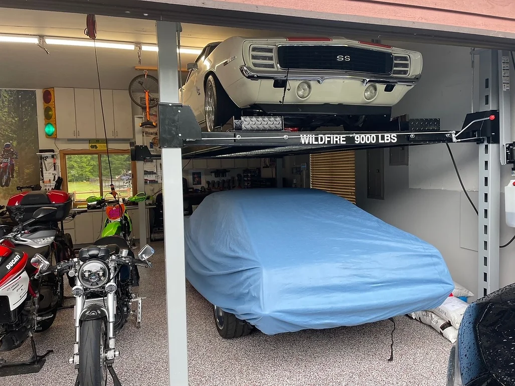 Heavy-duty Wildfire Standard Lift in garage