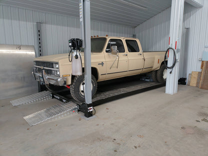 Wildfire heavy duty vehicle lift for trucks and SUVs